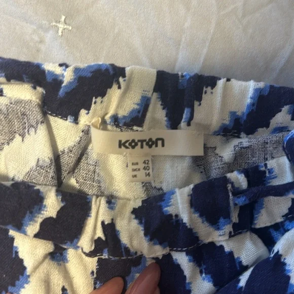 Linen Shorts - Picture 3 of 3